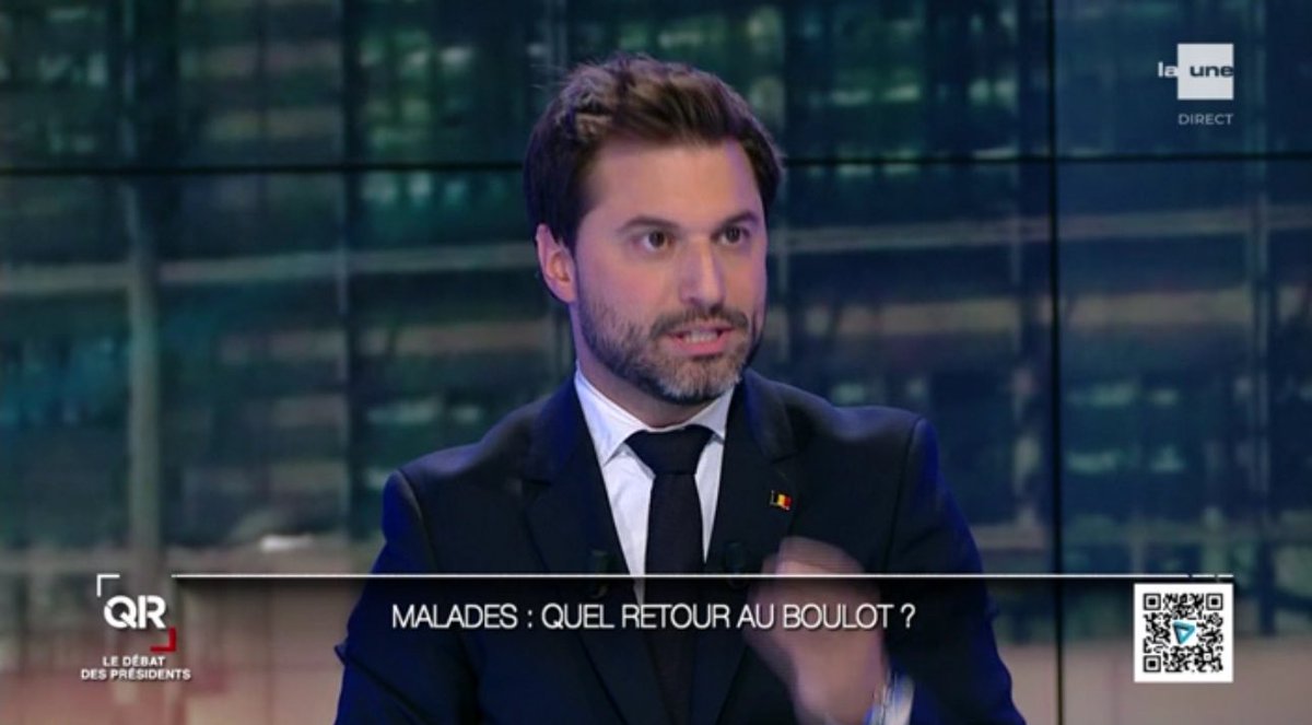 .<a href="/GLBouchez/">Georges-L BOUCHEZ</a> dans le #DébatDesPrésidents :  
🩺 Je veux commencer par dire qu’il y a des gens qui sont vraiment malades. Le but, c’est de mieux les accompagner.  
⚠️ Mais dans notre pays, il existe des faux certificats. Plus de 7% de la population en âge de travailler est en