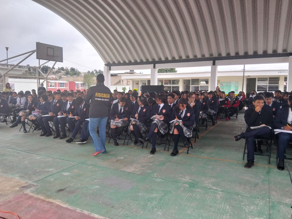 escuela_273's tweet photo. Se llevó a cabo la Conferencia "Consecuencias jurídicas de las drogas y otras adicciones" impartida a toda la comunidad estudiantil por parte de la Lic. Ma. Del Pilar Padilla Soto, agente del Ministerio Público de la Fiscalía General de Justicia del Estado de México #SoyOcelote https://t.co/kGlvSttit9