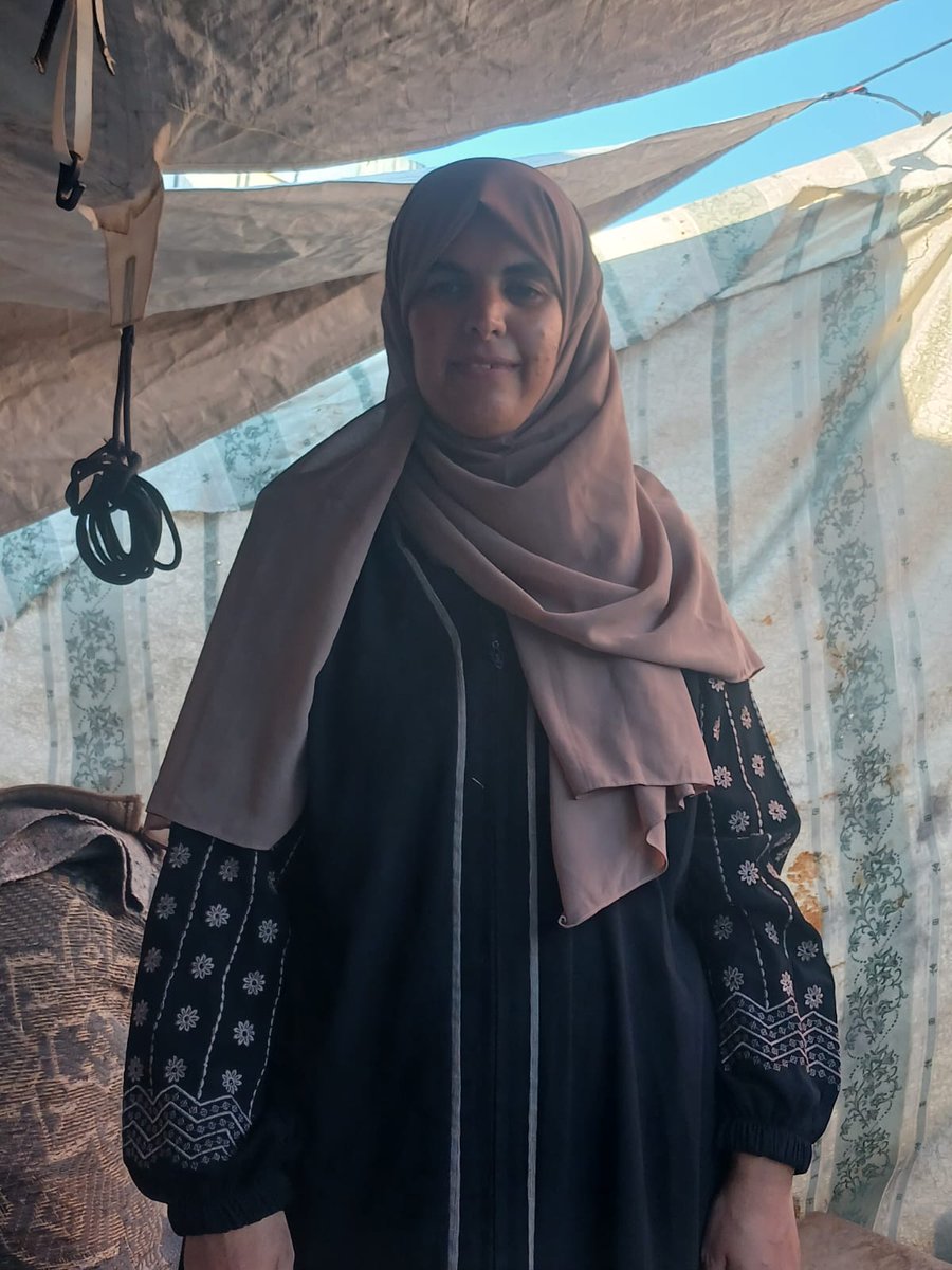 This is my big sister, she has Down syndrome. She loves life very much and loves food, but food is not available because of the war. We only have a tent to support us. I hope you will stand by us and help us with donations and sharing posts.chuffed.org/project/151540…