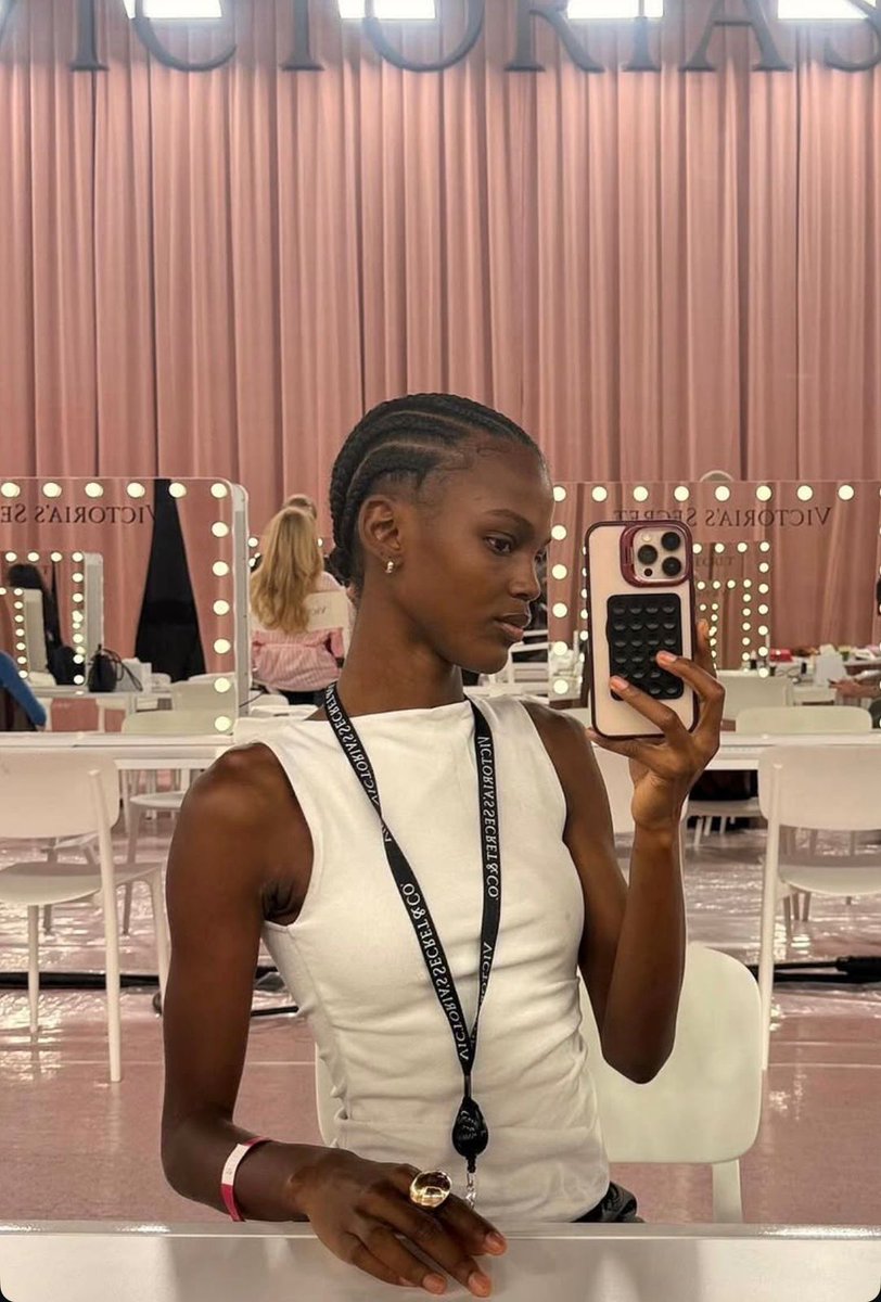 Revista ALÓ tweet media