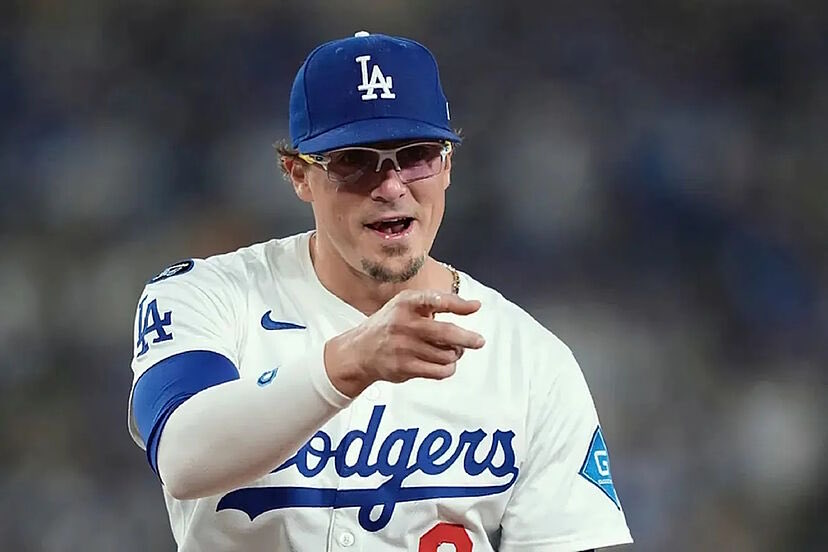 Kiké Hernandez this postseason:

.379 AVG
.455 OBP
.972 OPS
.423 wOBA
176 wRC+ 

Another year, another dominant October from one of the best postseason hitters in MLB history 🔥