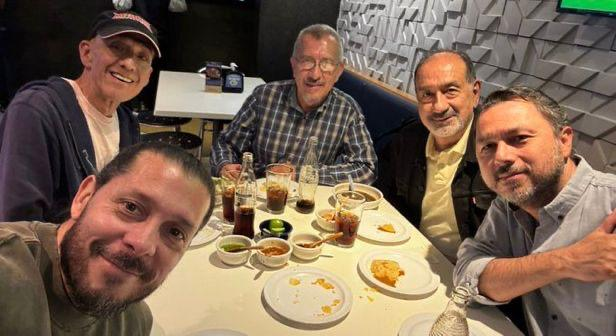 DavidPraDino's tweet photo. Hoy que se fue otro gran amigo entendí que debemos darnos tiempo para convivir con aquellos que han sido parte del guion de nuestras vidas pues hoy estamos, mañana quien sabe
Gracias Gerardo Orozco por ser el amigo incondicional y la persona más buena onda del mundo mundial 🙌 https://t.co/FkoeqfFZEK