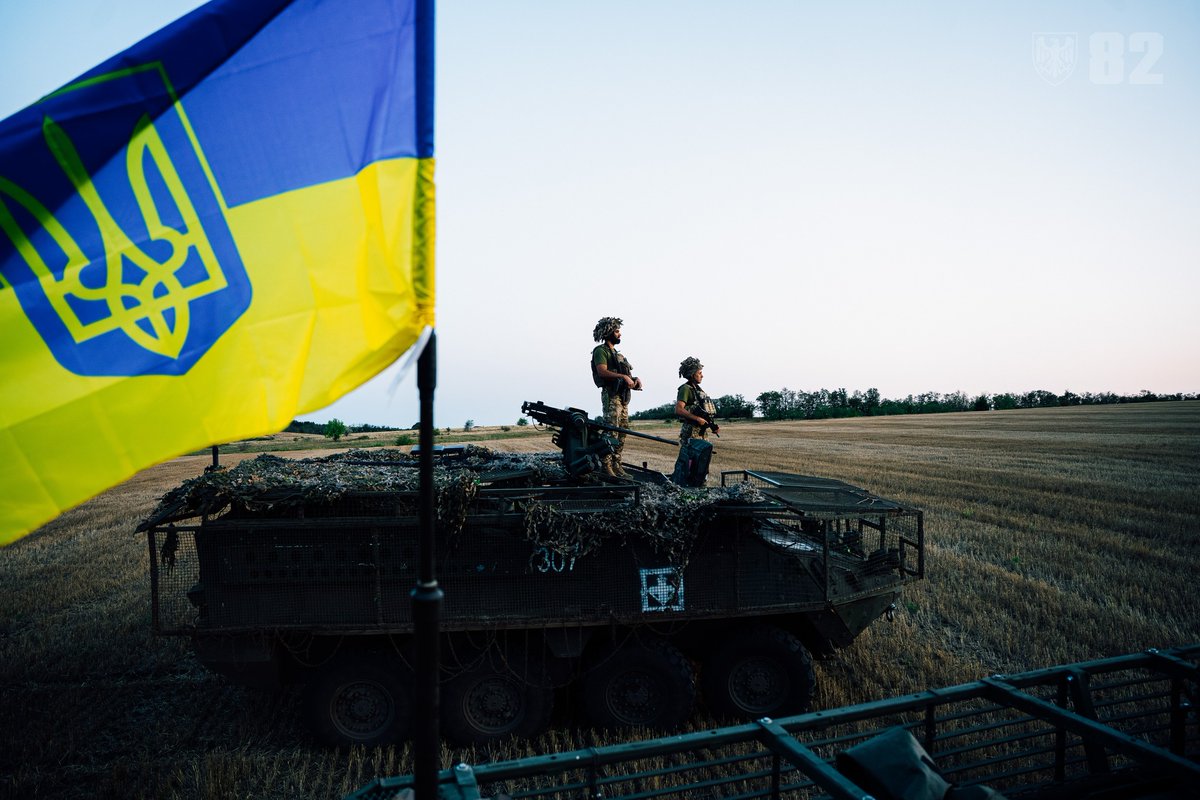 Militarylandnet's tweet image. M2 Stryker vehicles of the Ukrainian 82nd Air Assault Brigade, October 2025. #UkrainianArmy