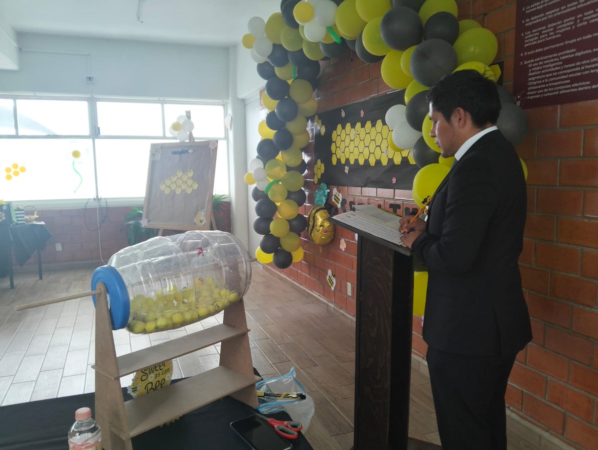 escuela_273's tweet photo. Se llevó a cabo el Spelling Bee 2025, dirigido por los docentes:
Francisco Gómez, Arisbet G. Hernandez, Yasmin S. Rojas, Nieves Vazquez y Erika M. Loredo 8/10/2025 #SoyOcelote #OrgulloYLiderazgo @dbg_epoem @DGEMSedomex @supervision15bg @EdomexDgfa https://t.co/EQlgtpqx9D
