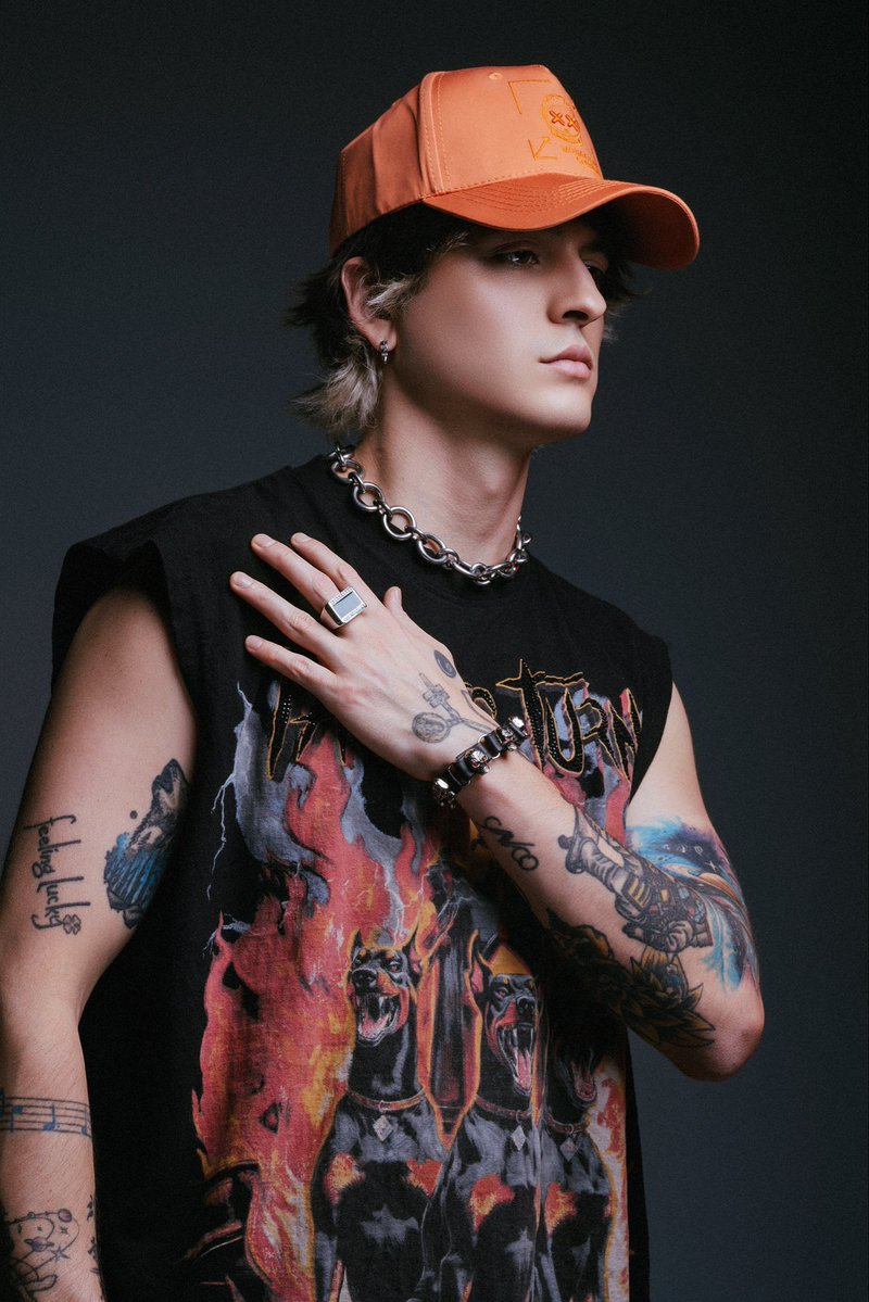 Reconozco que te necesito
Pero tranqui yo también estoy free…🎶