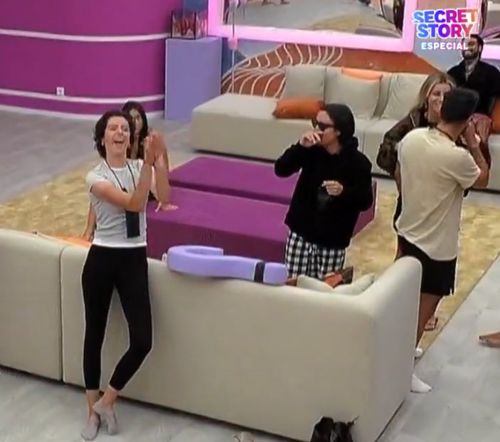 esta imitação que a bruna fez da marisa foi deplorável.
#sstvi #sstvi9