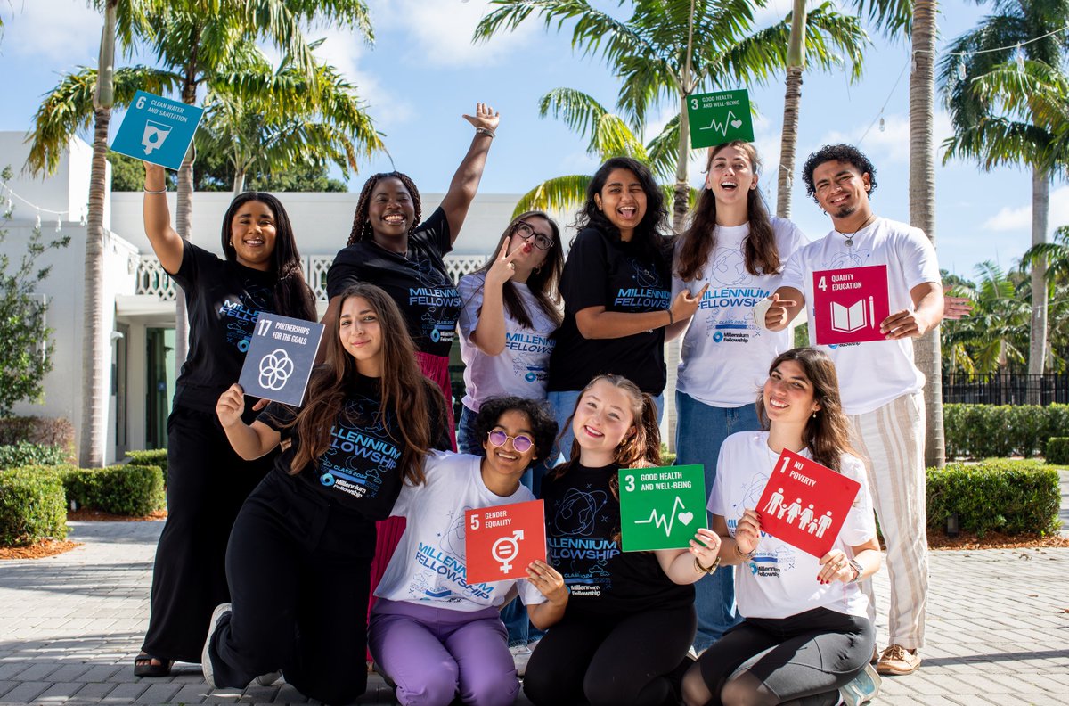 We’re a week away from exploring Academic Innovation at Lynn! Join us next Wednesday to see how personalized, Apple-powered learning and flexible degree options help students thrive. Register today: ow.ly/HUSp50Xc3F7 #Lynn #LiveChat