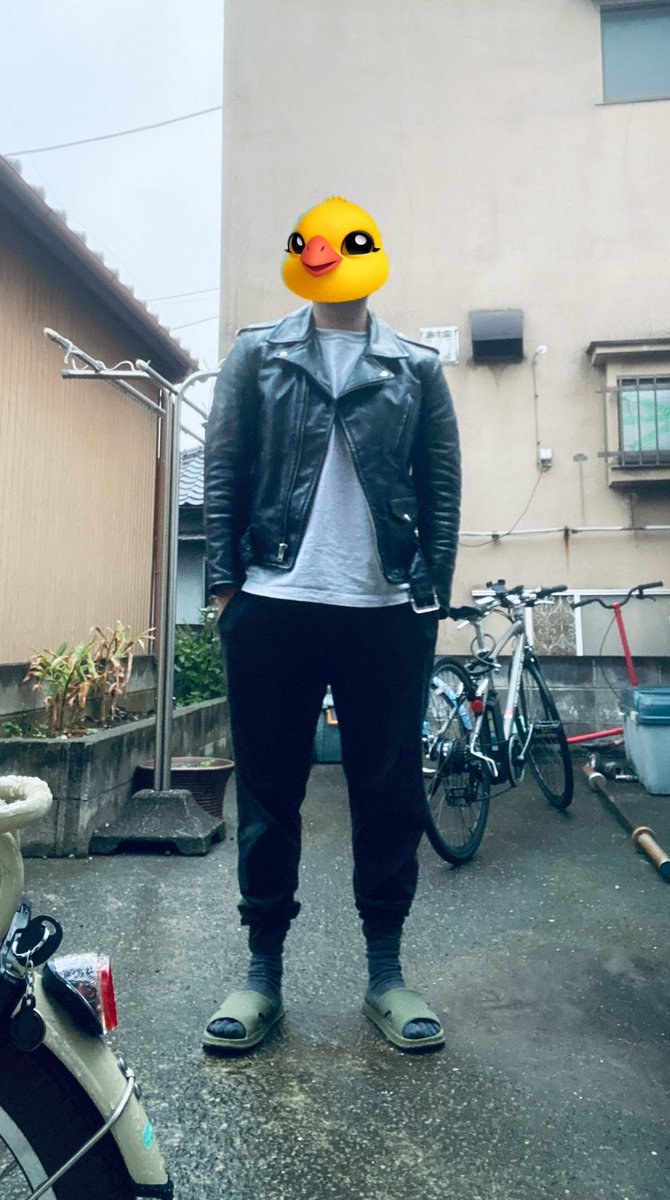 今日は休み
朝散歩行ってくる🚶