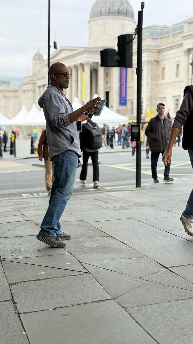 robsgray's tweet image. We continue to press on with the glorious Gospel of Jesus Christ in the city of London! There are 9 million souls here from all over the world. Jesus said the fields are white for harvest. We are here Lord! Give us souls! Please give us souls through the preaching of the Gospel!