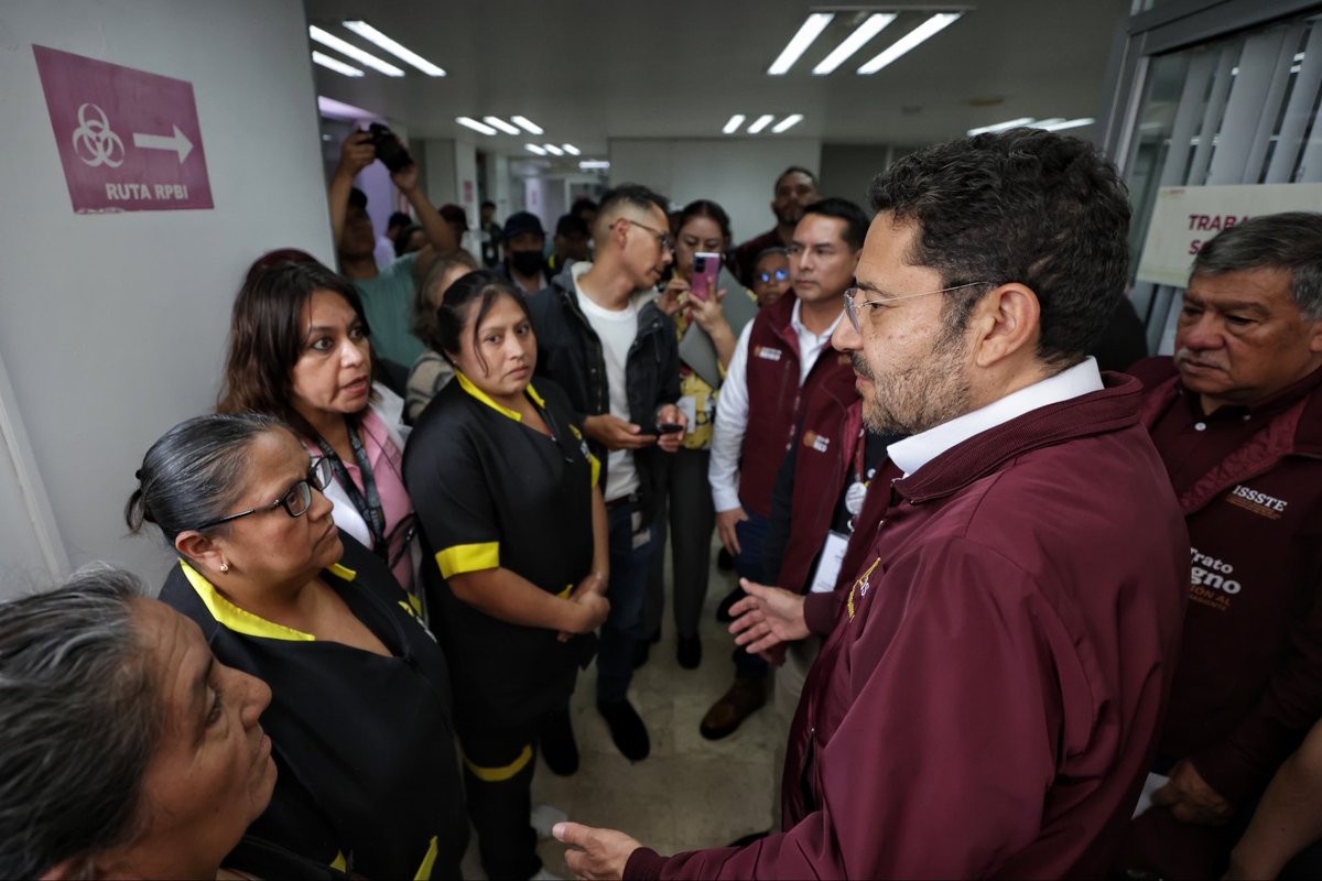 martibatres's tweet image. Me encuentro en Huauchinango, Puebla con las brigadas del @ISSSTE_mx que destinamos para la atención a la comunidad afectada por las lluvias. Afortunadamente la población se acerca a la Clínica Hospital y aquí se les brinda información, medicamento necesario o se le canaliza a…