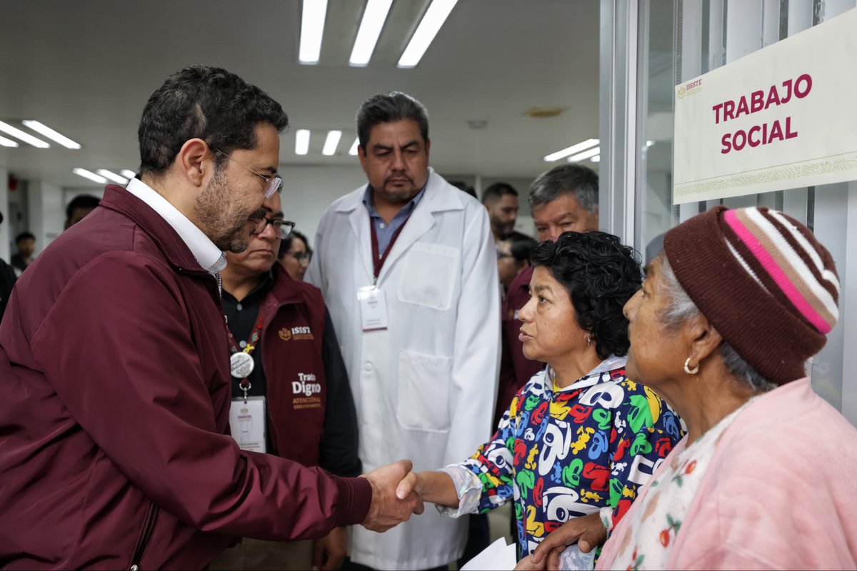 martibatres's tweet image. Me encuentro en Huauchinango, Puebla con las brigadas del @ISSSTE_mx que destinamos para la atención a la comunidad afectada por las lluvias. Afortunadamente la población se acerca a la Clínica Hospital y aquí se les brinda información, medicamento necesario o se le canaliza a…