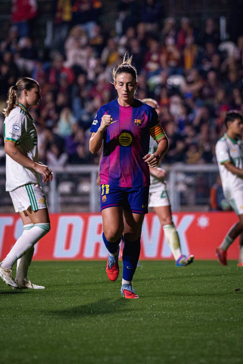 mundopelotanet's tweet photo. Los últimso 5 partidos jugados de Alexia Putellas con el Barça Femení:

⚽️🅰️ vs Espanyol
🅰️ vs Eibar
⚽️🅰️🅰️ vs Bayern Münich
⚽️ vs Atlético de Madrid
⚽️ vs Roma

Una máquina de sumar cifras. 🔥🔵🔴 #UWCL https://t.co/LPlGs7FRYW