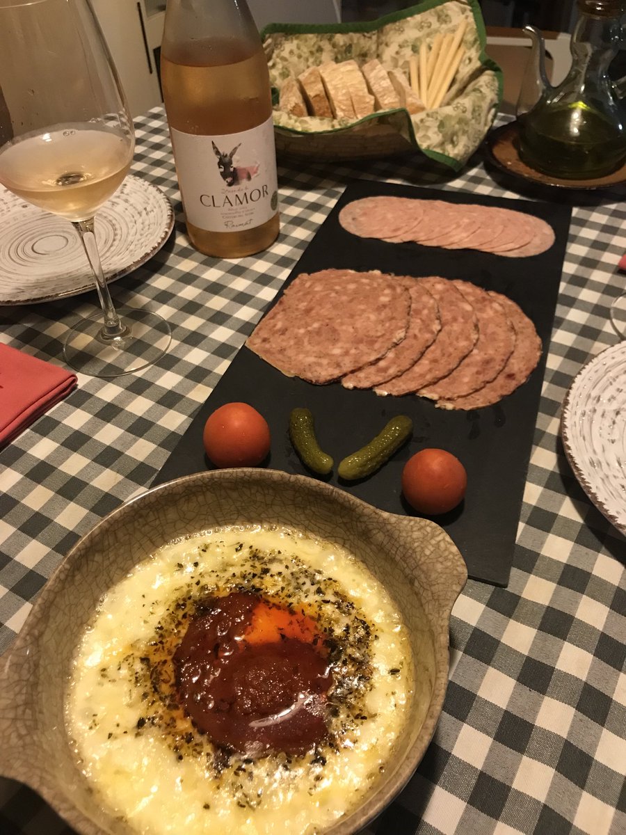 Noche de caprichos con L’ase de la Clamor Rosat 2023 de <a href="/RaimatVinos/">Raimat</a> <a href="/DO_CostersSegre/">DO Costers del Segre</a>