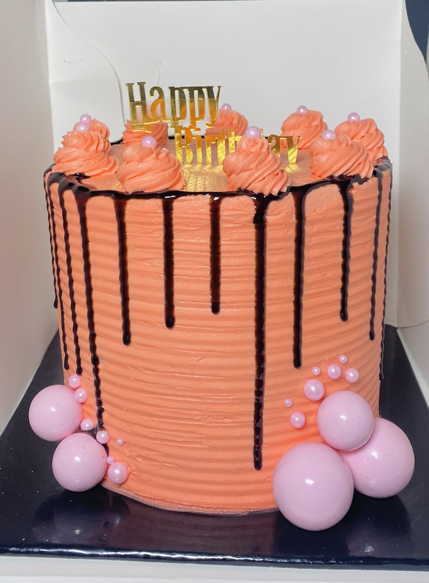 The artist              Vs            The art