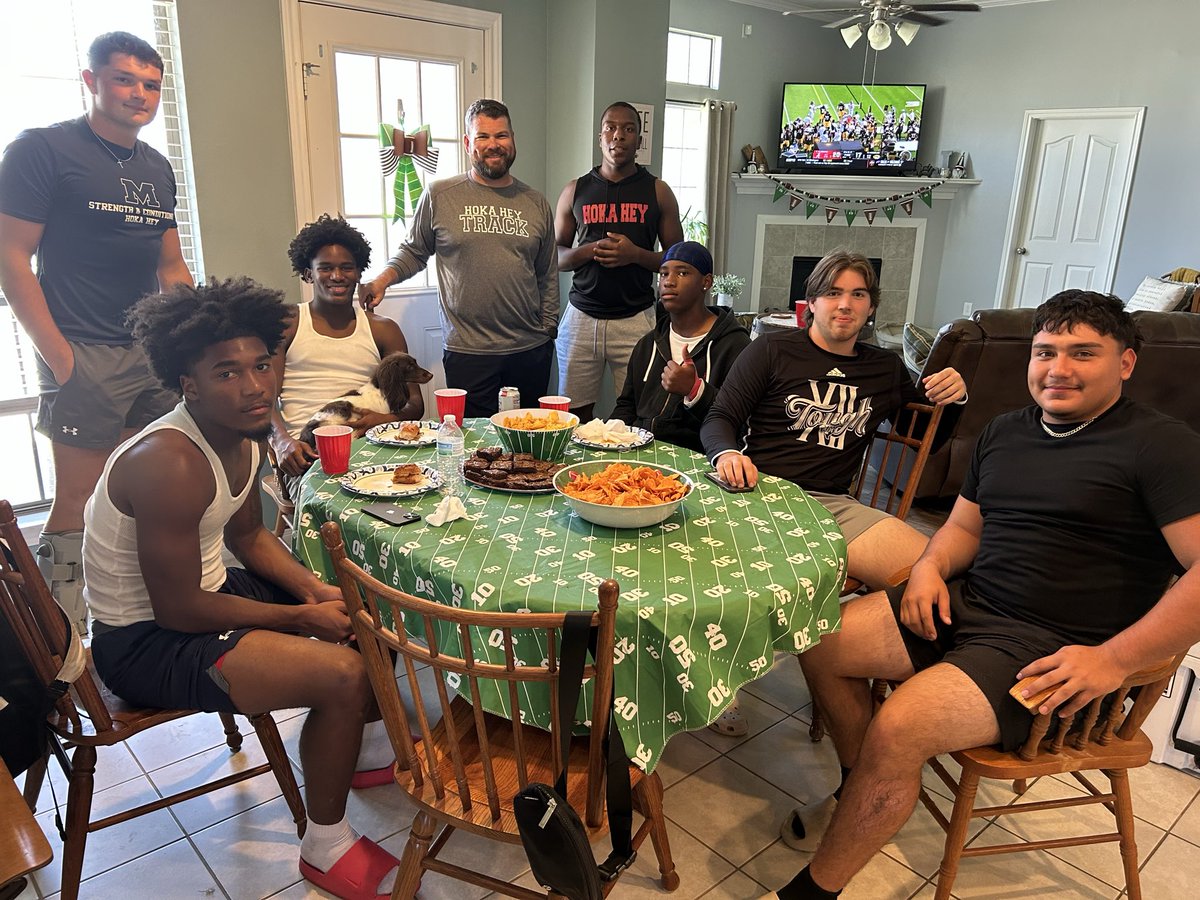 One of the most exciting and fun parts of being a linebacker isn't always on the field—it's getting together for our Linebacker Team Dinners! Eating good <a href="/jeffries_jacob/">Coach Jeffries</a> house tonight! 

<a href="/CoachKirkMartin/">Kirk Martin</a>
<a href="/ManvelHS/">Manvel High School</a>
<a href="/AlvinISDAth/">Alvin ISD Athletics</a>
 <a href="/ManvelHSabc/">Manvel HS Booster Club</a> 
#recruitmanvel #family