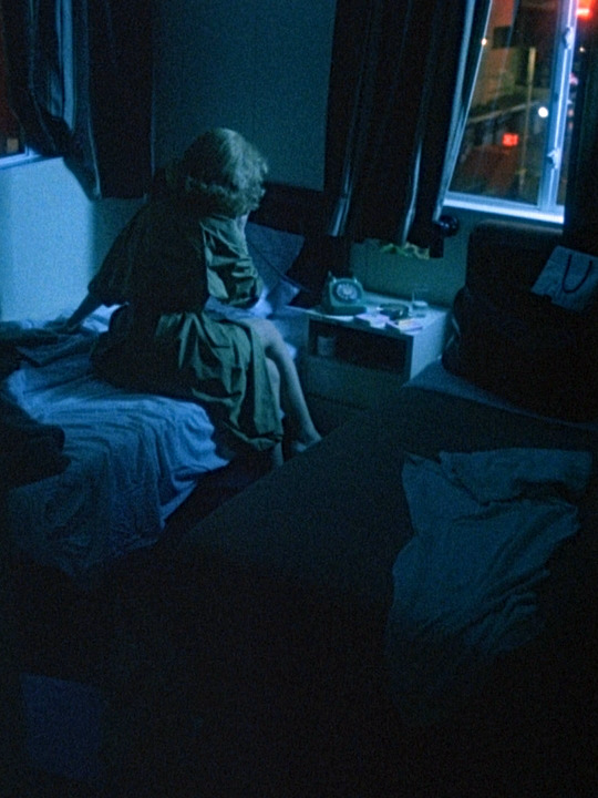 TheCinesthetic's tweet photo. Chungking Express (1994) dir. Wong Kar-wai https://t.co/HrPszmietS
