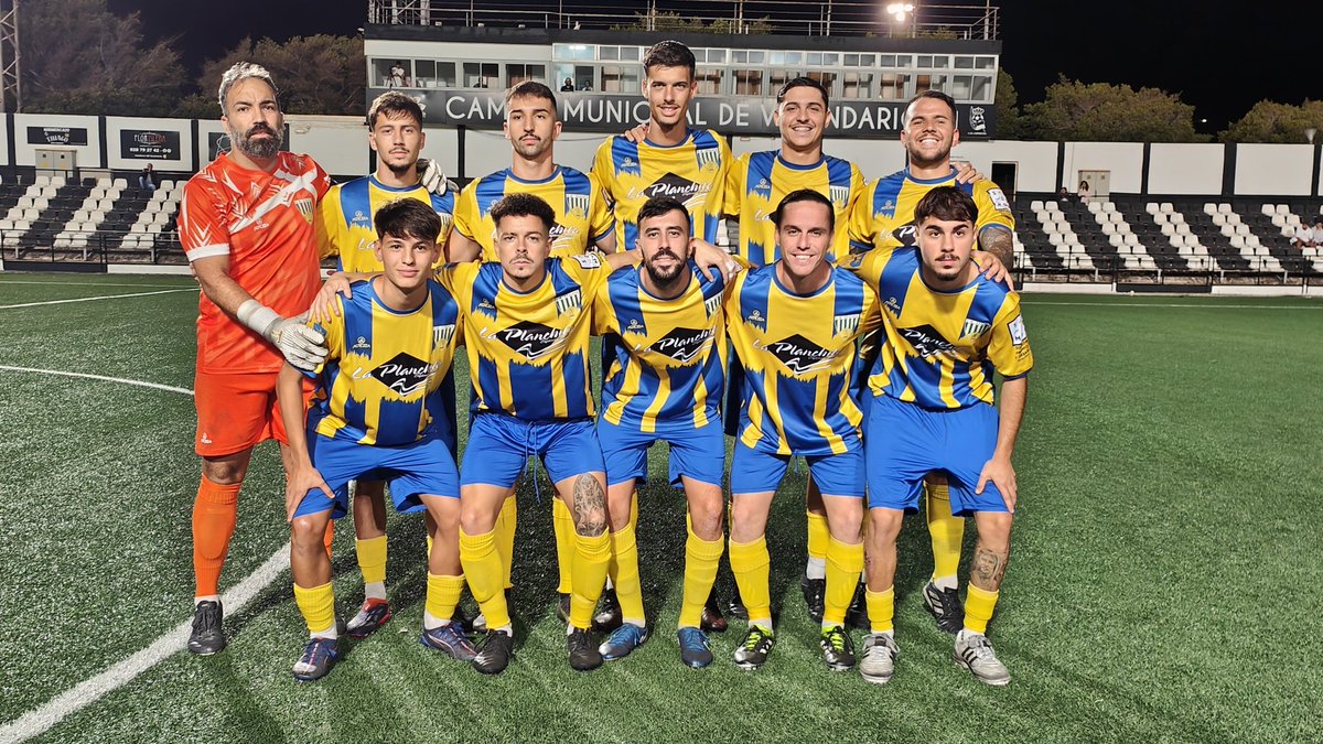 📸 | El director de Competiciones <a href="/mdelasanta/">Mario de la Santa</a> presente en el partido de categoría Regional Preferente entre <a href="/laudvecindario/">𝐔𝐧𝐢ó𝐧 𝐃𝐞𝐩𝐨𝐫𝐭𝐢𝐯𝐚 𝐕𝐞𝐜𝐢𝐧𝐝𝐚𝐫𝐢𝐨.</a> y <a href="/AtalayaUD/">U.D. Atalaya Oficial</a> 

#FútbolCanario | #ConectandoPasiones