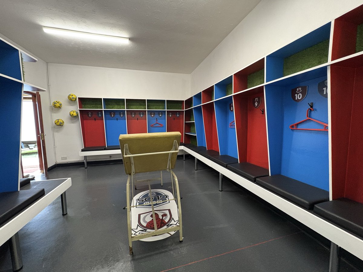 custom changing rooms tweet media