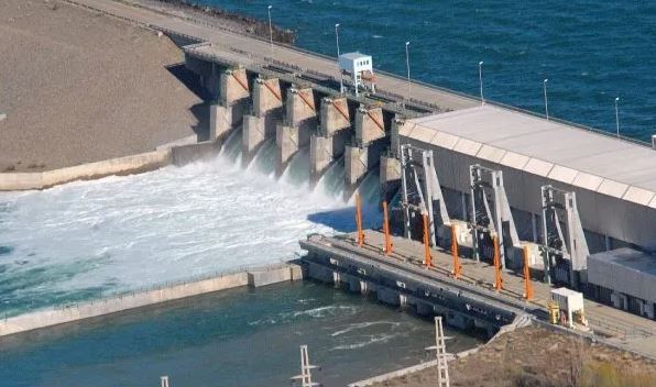 📌 Avanza la privatización de centrales hidroeléctricas. Se trata de los complejos de Alicurá, El Chocón, Cerros Colorados y Piedra del Águila. Los críticos cuestionan la ausencia de diálogo con las provincias involucradas ➡ verte.tv/noticias/45894…