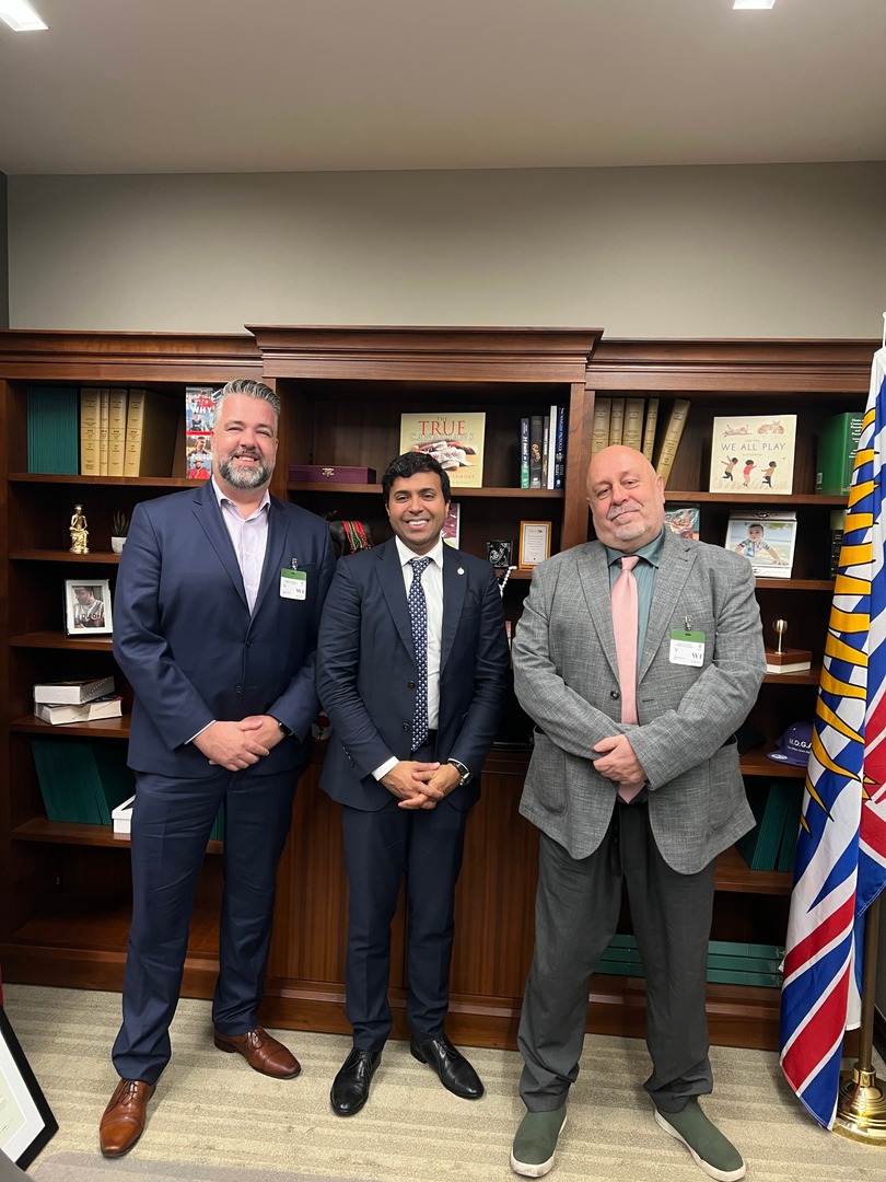 CAMIMH_ACMMSM's tweet photo. During Mental Illness Awareness Week, CAMIMH members met with parliamentarians to discuss the need for equitable access to mental health and substance use health services across Canada.
#MIAW2025 #RightNotPrivilege https://t.co/H9p1u8JymB