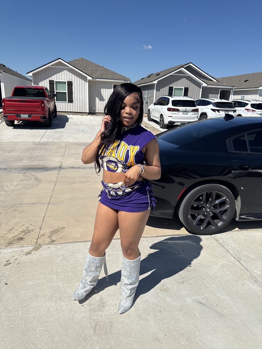 laceyleyi_'s tweet image. #Lsutiger 🐅