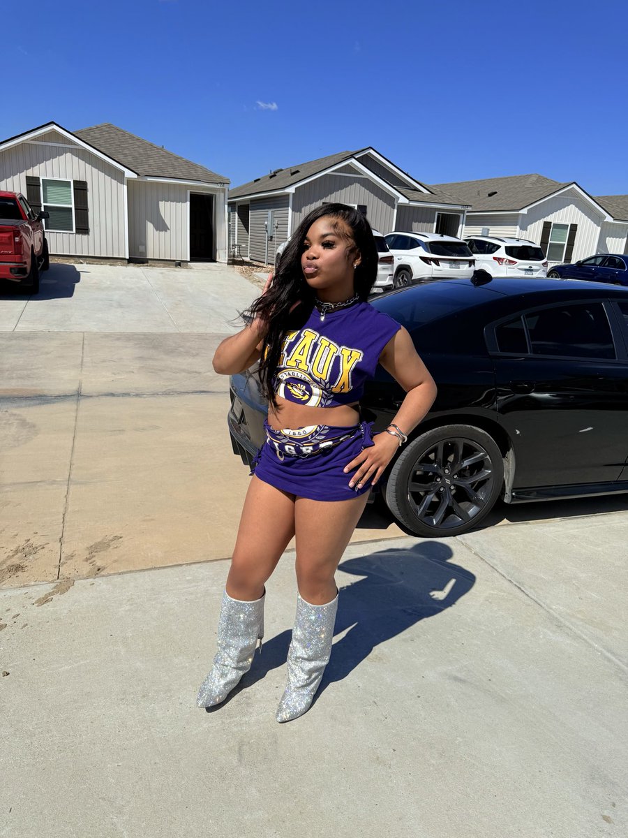 laceyleyi_'s tweet image. #Lsutiger 🐅