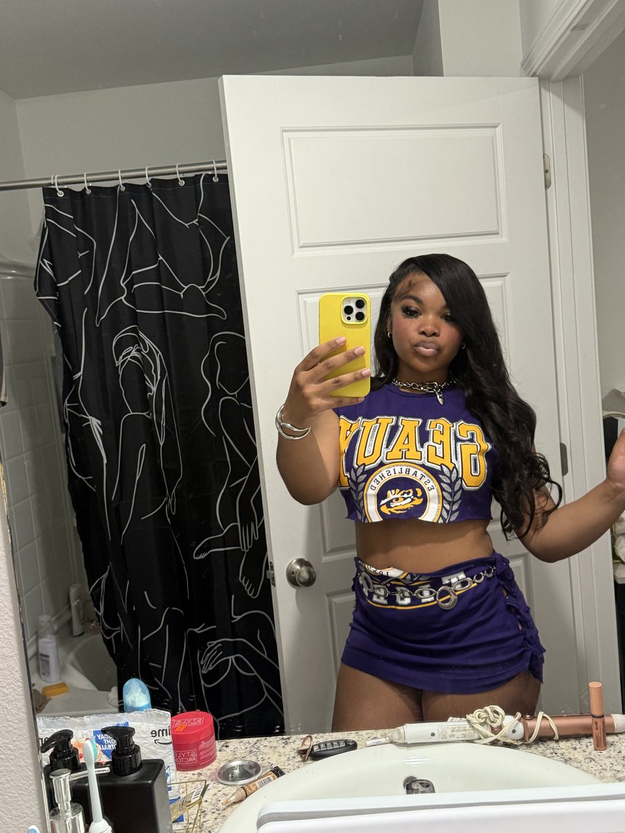 laceyleyi_'s tweet image. #Lsutiger 🐅