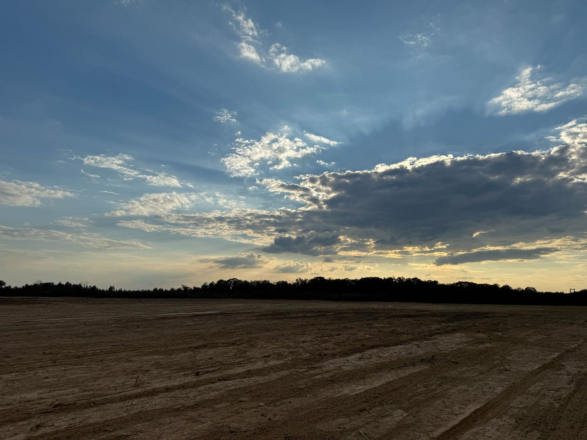 ashergenoot's tweet image. Glad for these high voltage lines to be coming up. @EntergyLA crushing it