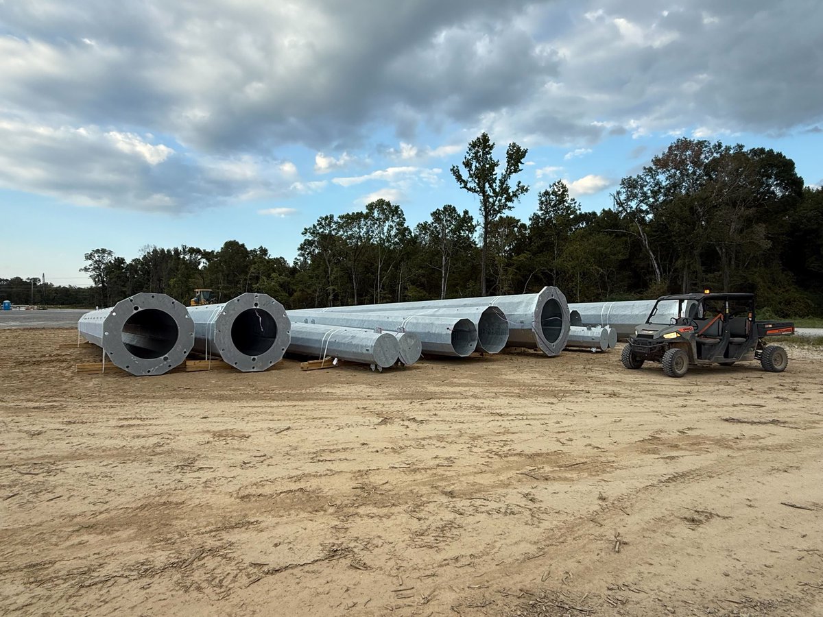 ashergenoot's tweet image. Glad for these high voltage lines to be coming up. @EntergyLA crushing it