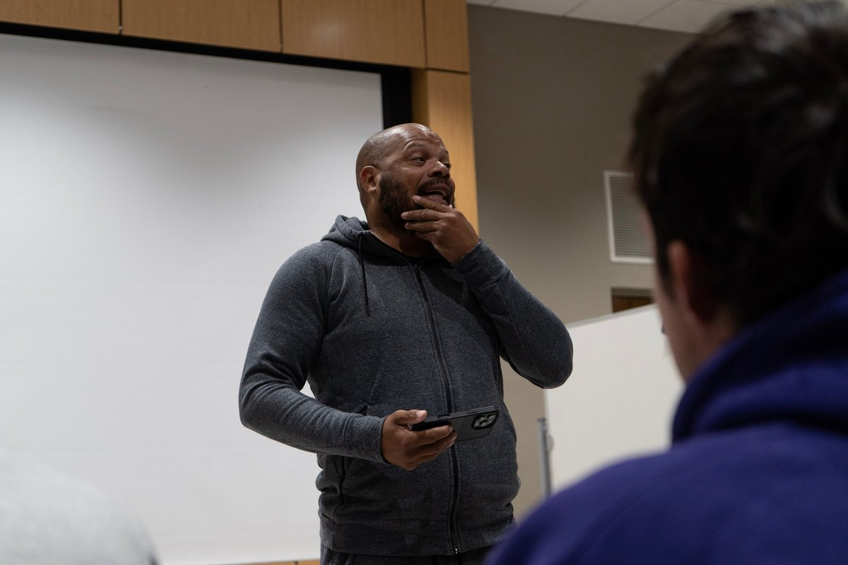 ONAZFootball's tweet image. We want to thank LaMorris Crawford, ONU graduate and current NFL chaplain for the Carolina Panthers, for stopping by and speaking to our team! 🏈
-
#HateAverageBeGREAT #WinTheWest #FearTheStreak #TheTigerWay #R837 #ComeToTheBourb #HoldTheRope