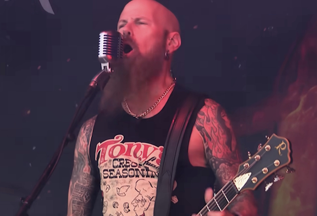 BLABBERMOUTHNET's tweet image. DROWNING POOL's C.J. PIERCE Talks Side Projects, Possible Solo Album blabbermouth.net/news/drowning-…