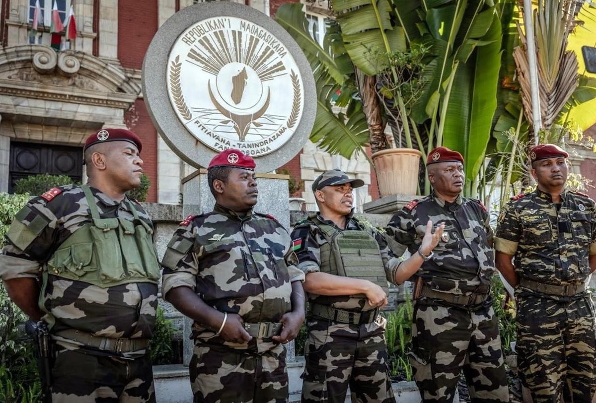 ⭕️ Coup d’Etat à Madagascar : l’Union africaine condamne un “changement anticonstitutionnel de gouvernement”

is.gd/HfXrrO