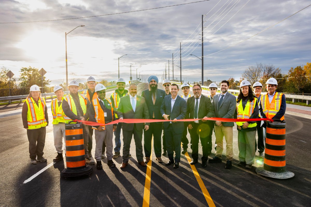 CityBrampton's tweet photo. The Goreway Drive grade separation project is complete and the road is officially open to the public! 🎉 

This major infrastructure investment between the City of Brampton, @CityMississauga and @CNRailway improves traffic flow, reduces congestion and strengthens connectivity along Goreway Drive, a vital north-south corridor supporting commuters, commercial vehicles and emergency services, and serving as a key gateway near Toronto Pearson Airport. ��️ 

Enhanced connections like this help unlock economic opportunity, making it easier for businesses to move goods efficiently, attract talent and grow within the region. Stronger transportation links help our cities work together and support long-term prosperity for the entire GTA. 

A sincere thank you to our project partners, the City of Mississauga, CN Railway and Alliance Verdi Civil Inc., along with the City of Brampton Public Works and Engineering teams for their commitment and hard work in bringing this project to completion. 👷‍♀️👏️  

Learn more 🔗: https://t.co/LT7JkQMAyP