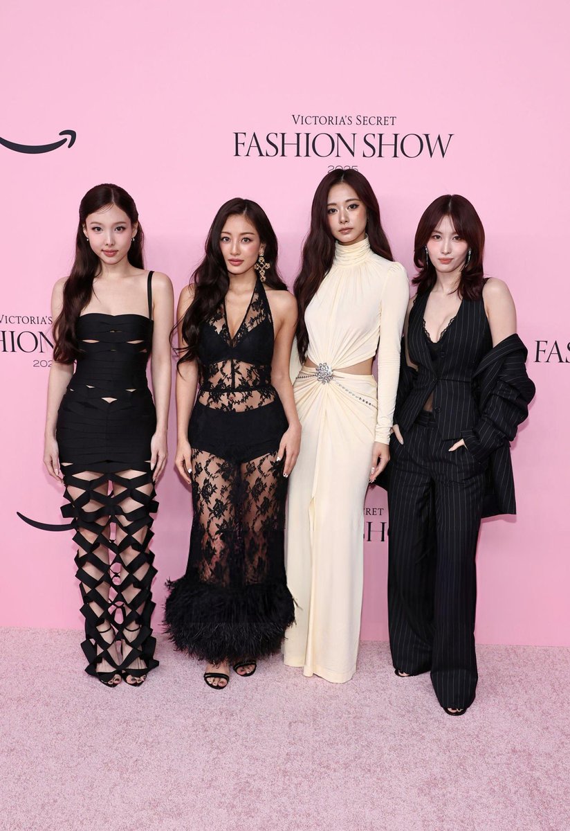 nayeon, jihyo, tzuyu and momo of twice at the victoria's secret fashion show 2025 𐦍