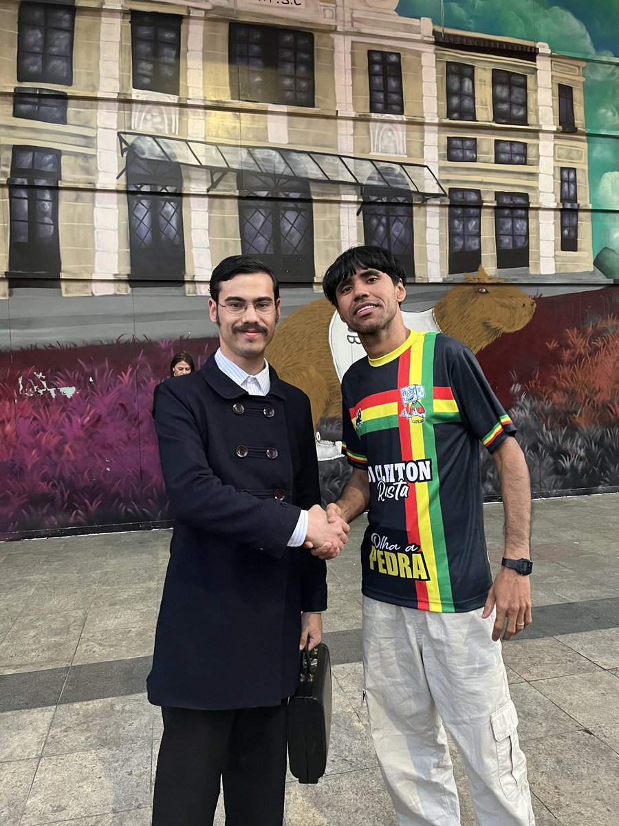 lauro_manfredo's tweet photo. Hoje encontrei-me com o DJ Cleiton Rasta em Curitiba. https://t.co/BCpPvN5i27