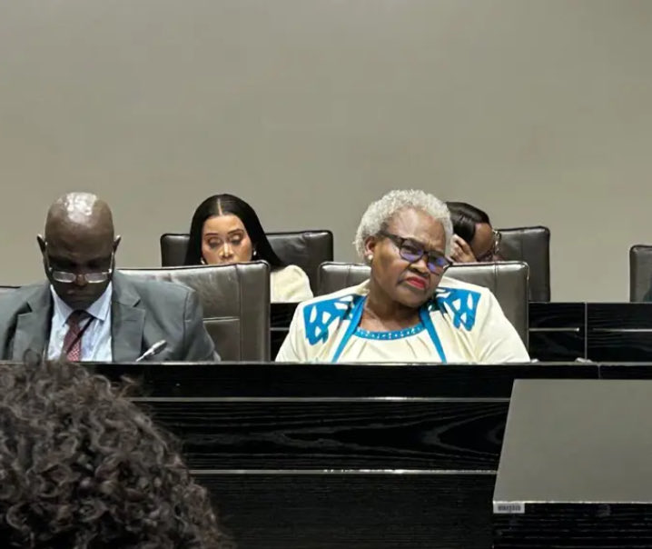 Alexandra Abrahams tweet media