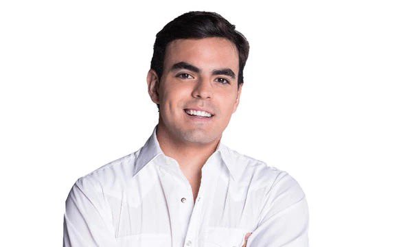 ‼️Adriano Zendejas se le insinúa varias veces a una niña de 17 años.‼️

Abro hilo 🧵 🪡