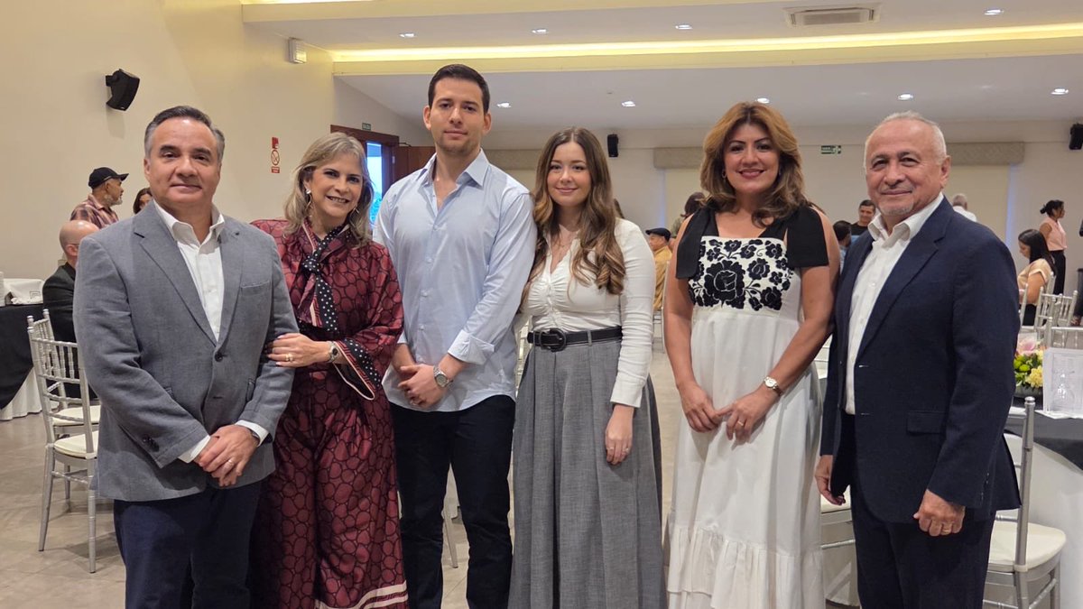 En un ambiente de optimismo y compromiso con el desarrollo económico del distrito, Jesús Sierra asumió la presidencia de la Cámara de Comercio, Turismo e Industrias de Tierras Altas, durante un acto de toma de posesión que reunió a autoridades y empresarios.