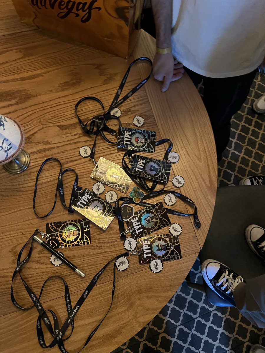 luismetax's tweet image. Who’s gigajawning at DDVEGAS 🤔
Real type jawns are always type active 🔥