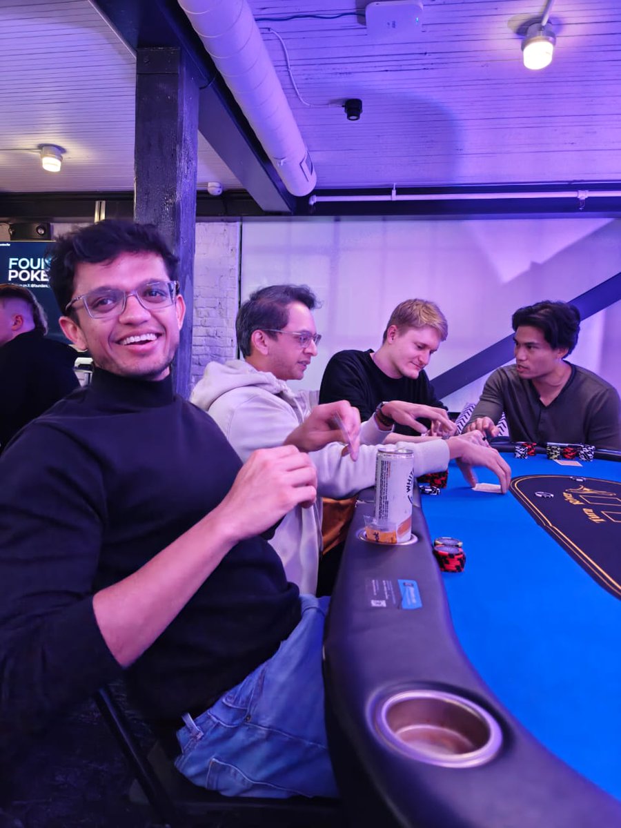 akshayvsinghal's tweet image. What a vibe over #SFTechWeek @founders_cafe Difficult to avoid Poker Nights by @StacheAndGlass