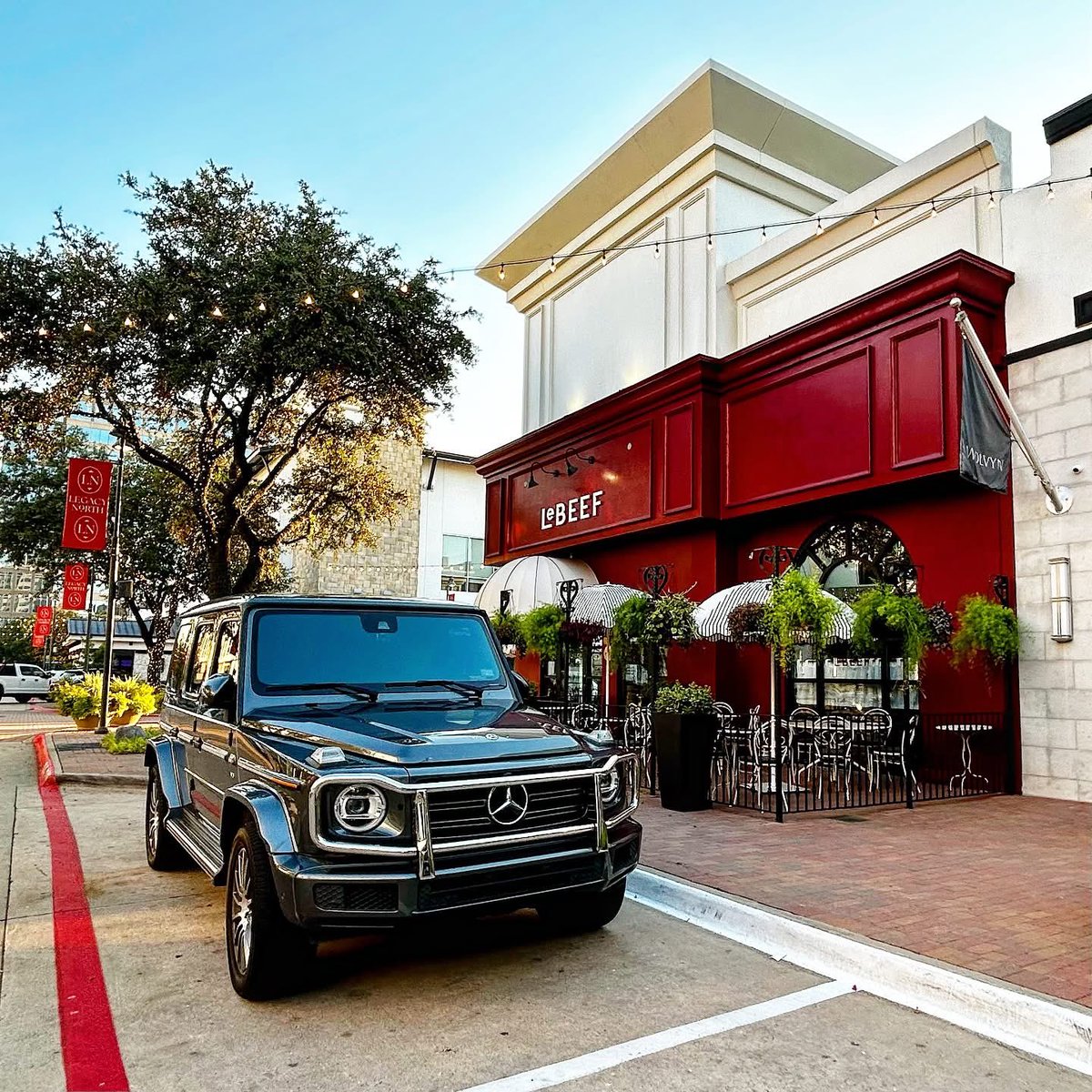 donaldwilborn's tweet photo. Fantastic Vibes At Le Beef…
#travel #foodie #steakfrites #food #foodblogger #travelblogger #foodlover #foodies #steaklovers #americanexpress #amex #lux #skymileslife #resy #lebeef #shopsatlegacy #planotx #dallas #texas https://t.co/yaVuuKSLlf