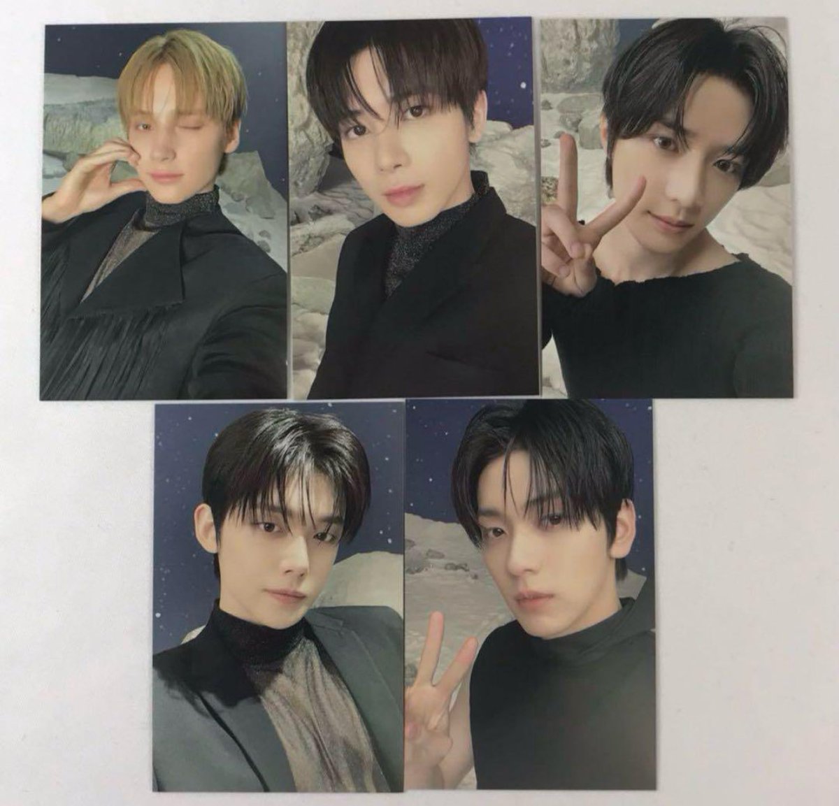 svt_1990_'s tweet photo. /
TXTソンムル企画開催✨

TOMORROW X TOGETHER 
・ジップアップフーディー(Mサイズ)
・トレカセット
の2点を抽選でプレゼント🎁
\

【応募方法】
①このポストをリポスト
②このアカウントをフォロー

【締切】
10/19

#TXT
#TOMORROW_X_TOGETHER https://t.co/lQeYuzIFJv