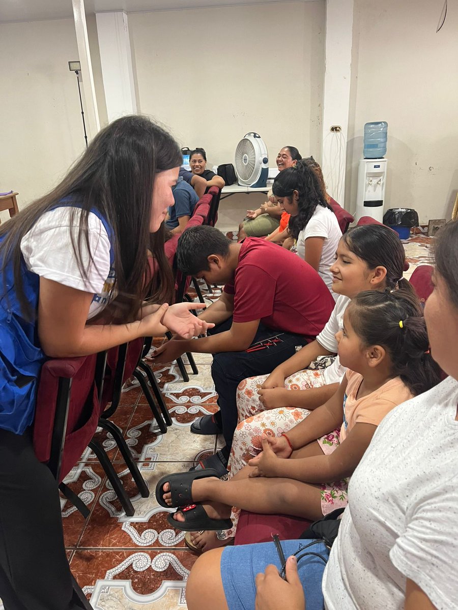 unicefsv tweet media