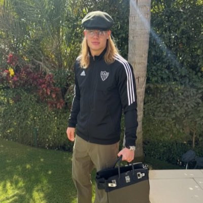 CanGabz's tweet photo. #NovaFotoDePerfil https://t.co/6sXfHwxok0