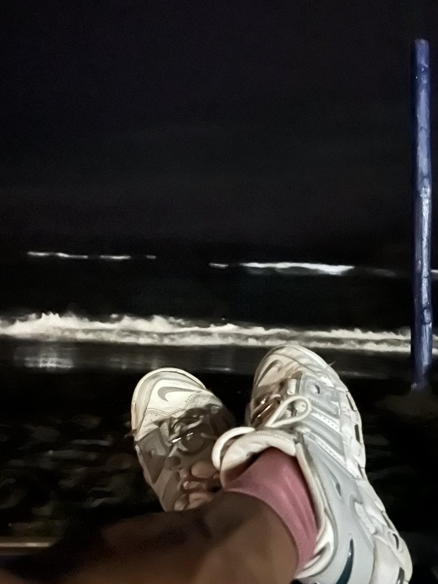 Bayresfbb's tweet photo. Cuando empiece a hacer frío .. voy a entrar ahí; porque lo peces perecen nunca tener frío . https://t.co/vpKjL4eeLJ