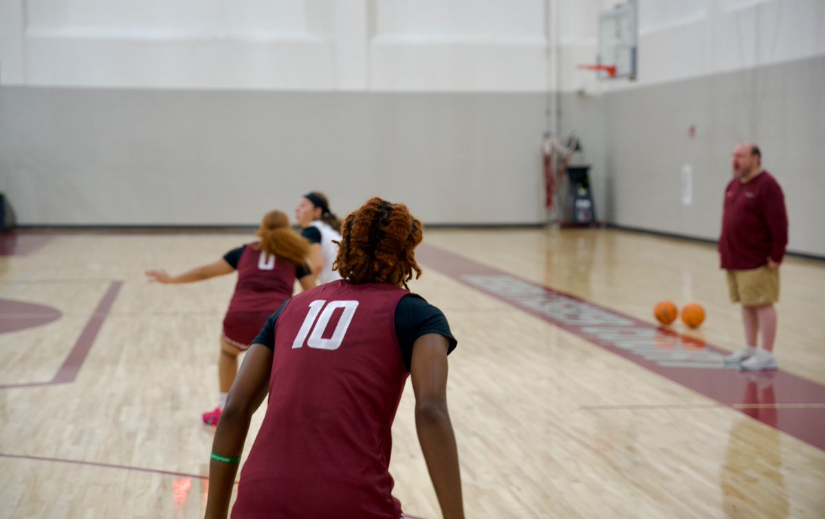 LittleRockWBB's tweet photo. UAPB on Friday ⚔️

Work never stops. 

#LittleRocksTeam https://t.co/qLk0rAfr1A