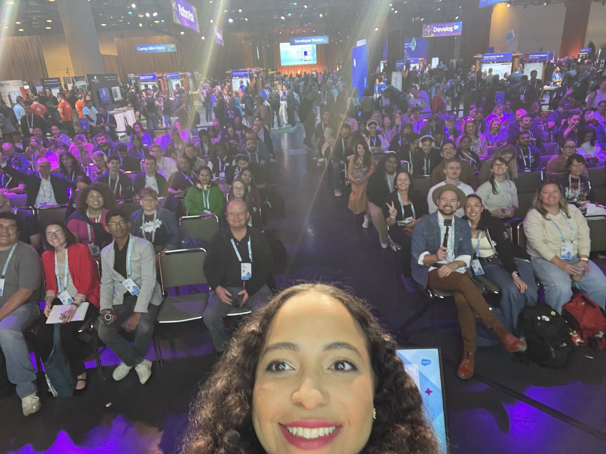 Kim | Salesforce Career Strategist 💄 tweet media