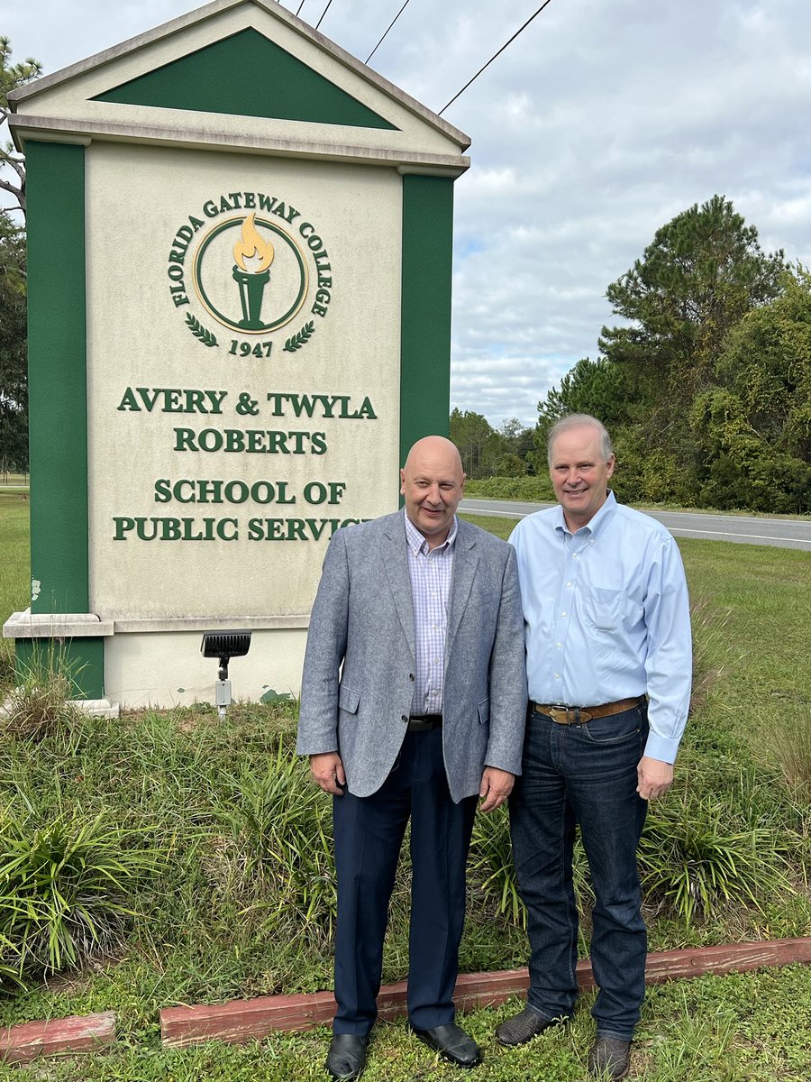 Agriculture Commissioner Wilton Simpson visited RT client ⁦⁦<a href="/FGCollege/">Florida Gateway</a>⁩ today — we’re very grateful for his continued support of workforce education and Florida’s ag community. 🌾