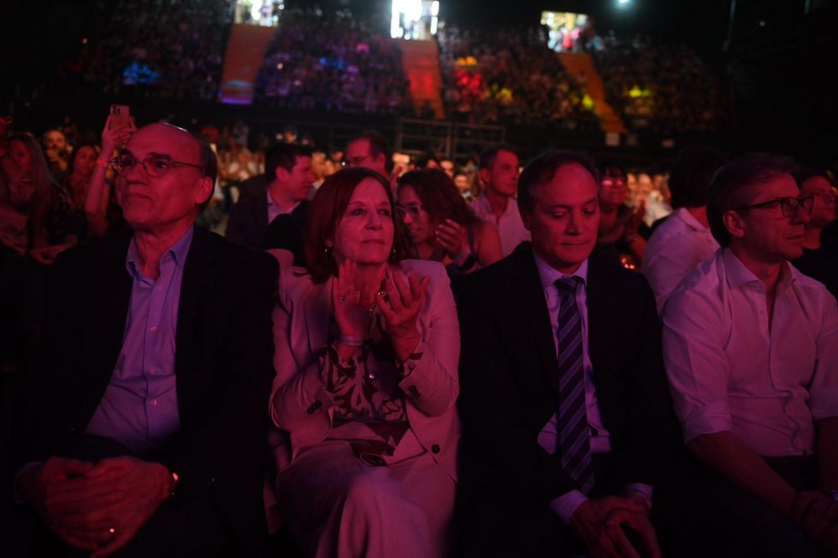 alevigo's tweet image. Entusiasma reunirnos para hablar de la Argentina que viene, que se está gestando, con bases sólidas y mirada federal.

Provincias Unidas asume la enorme responsabilidad de seguir consolidando este espacio plural, nacido desde las provincias y con vocación de atravesar todo el…