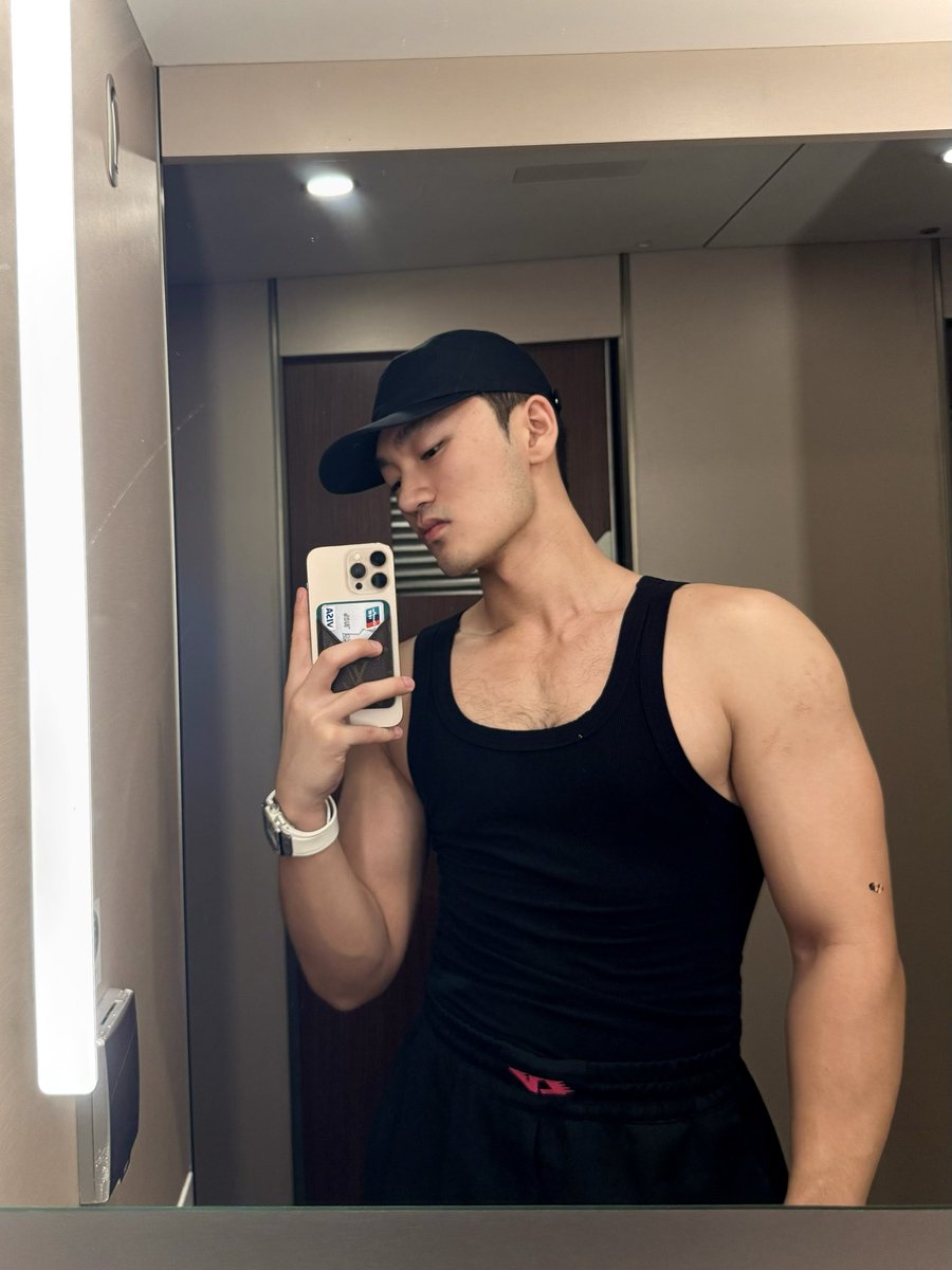 青蛙不会游泳 tweet media